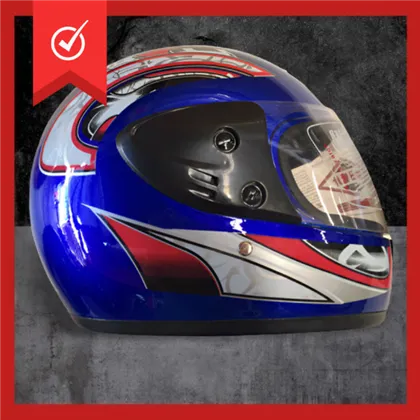 Motoristična celoobrazna čelada